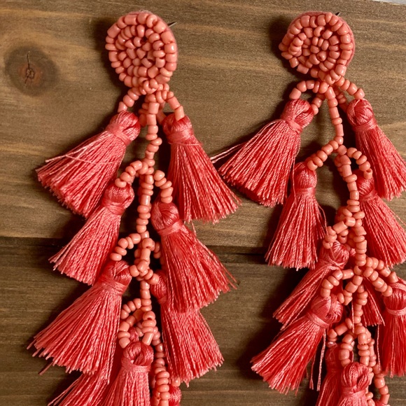 🔥3/$20🔥Beaded Tassel Tiered Drop Earrings - Picture 3 of 4